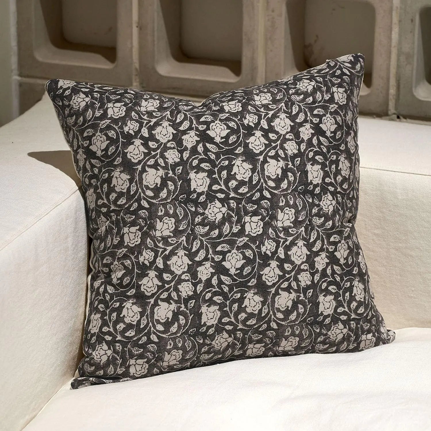 DOMVITUS Floral Pillow Covers 24x24 Pillow Covers Throw Pillows for Couch Floral Print Pillow Cover Decorative Neutral Accent Throw Pillow Covers 1PC Black - Sleep Haven Linens